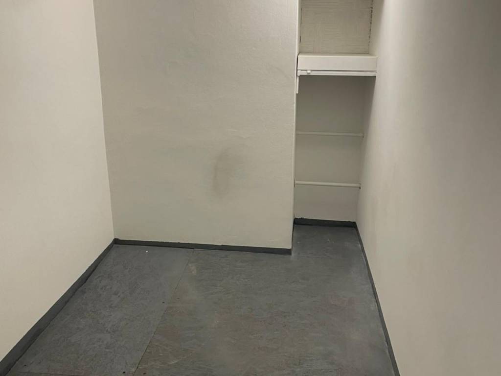 locale commerciale in affitto a Trieste