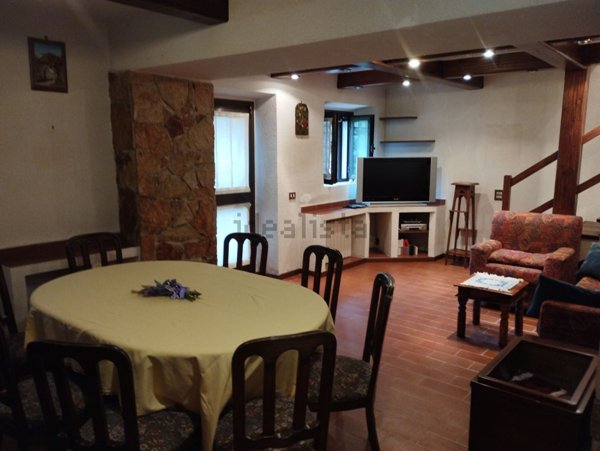 casa indipendente in affitto a Trieste in zona Roiano