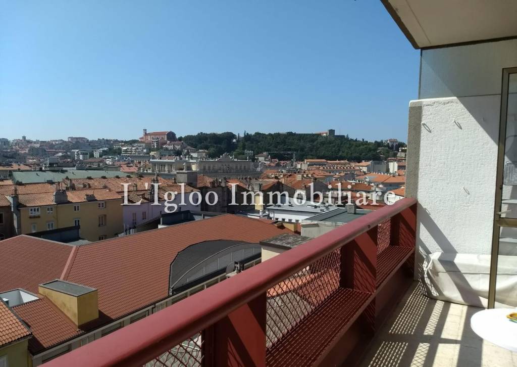 appartamento in affitto a Trieste in zona Borgo Teresiano