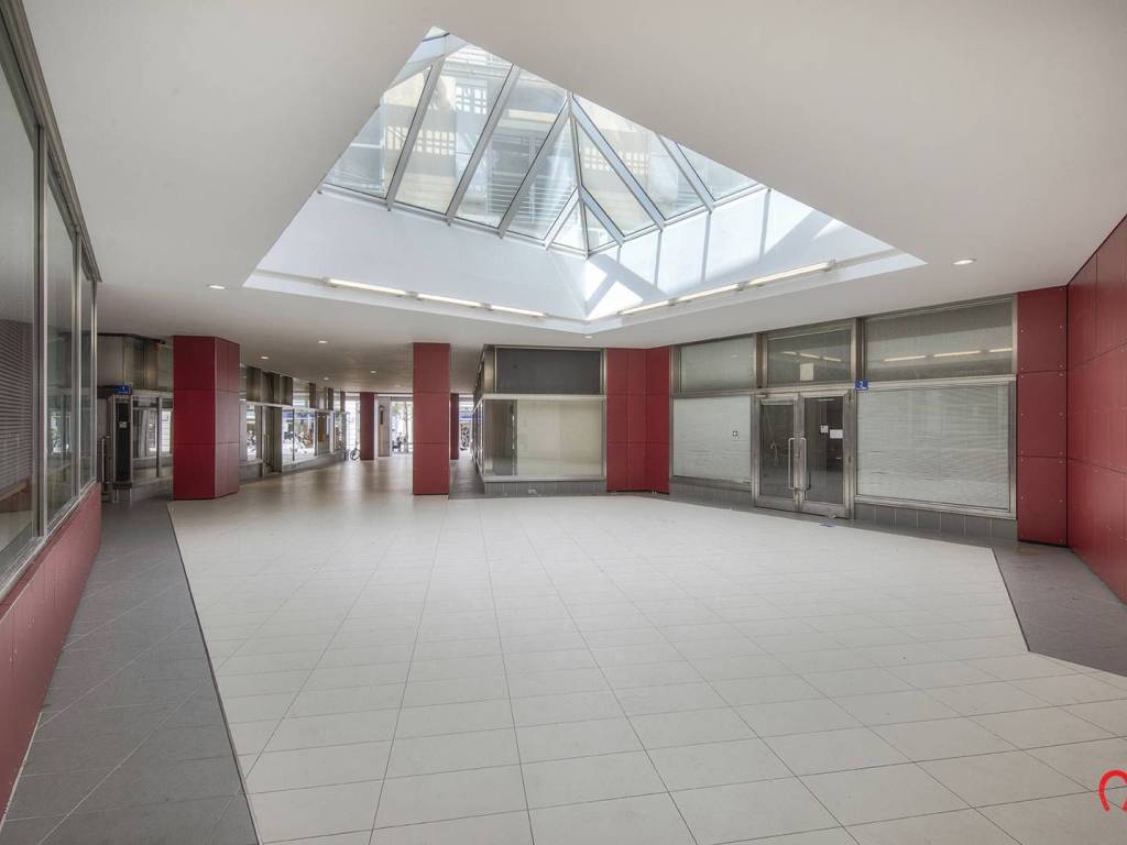 negozio in affitto a Trieste in zona Borgo Teresiano