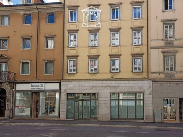 negozio in affitto a Trieste in zona Città Vecchia