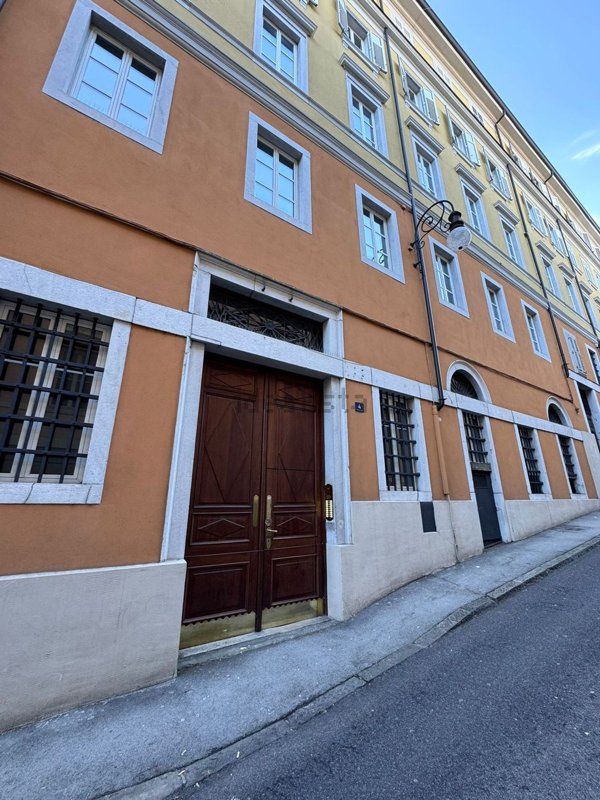 appartamento in affitto a Trieste in zona Città Vecchia