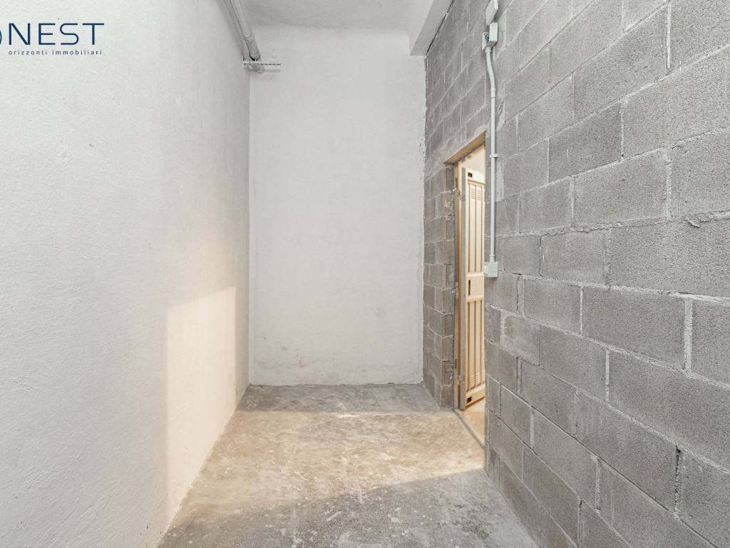 locale commerciale in affitto a Trieste