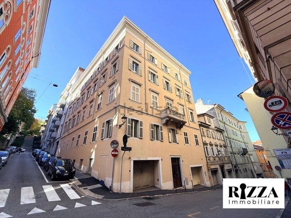 ufficio in affitto a Trieste in zona Città Vecchia