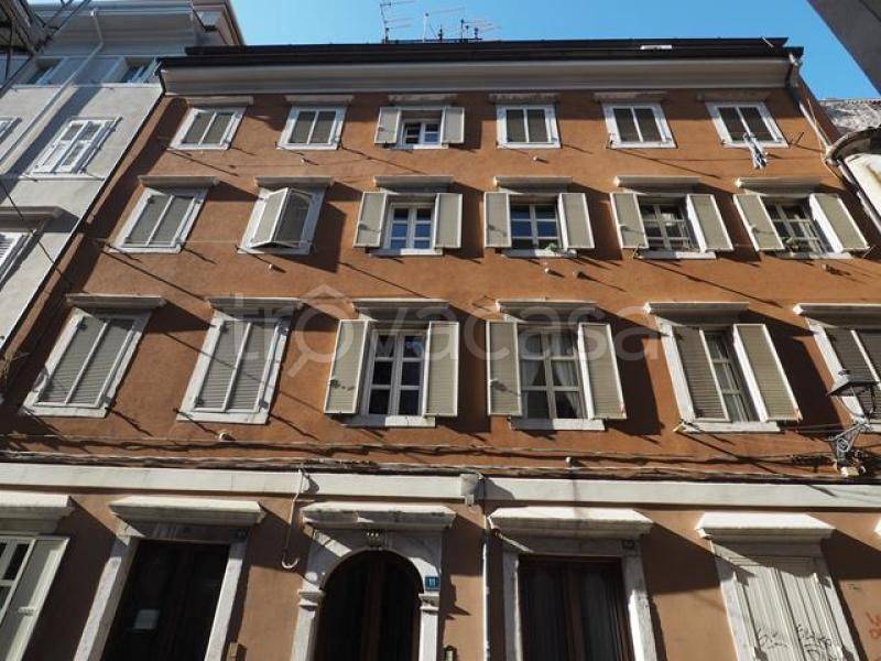 appartamento in affitto a Trieste in zona Città Vecchia