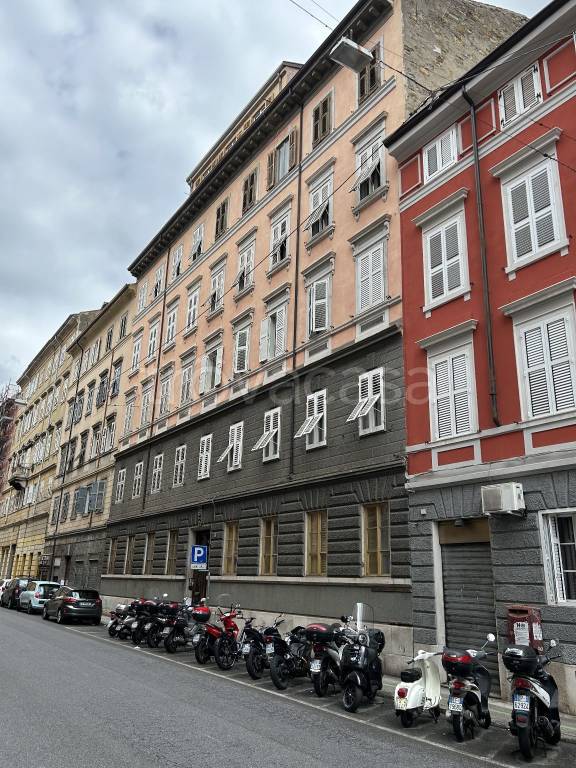 appartamento in affitto a Trieste in zona Roiano