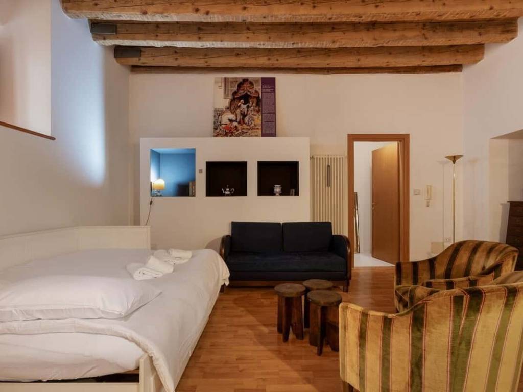 appartamento in affitto a Trieste in zona Città Vecchia