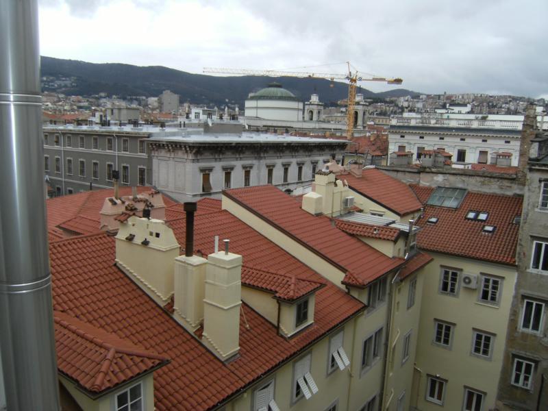 appartamento in affitto a Trieste in zona Borgo Teresiano