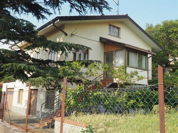casa indipendente in affitto a Trieste
