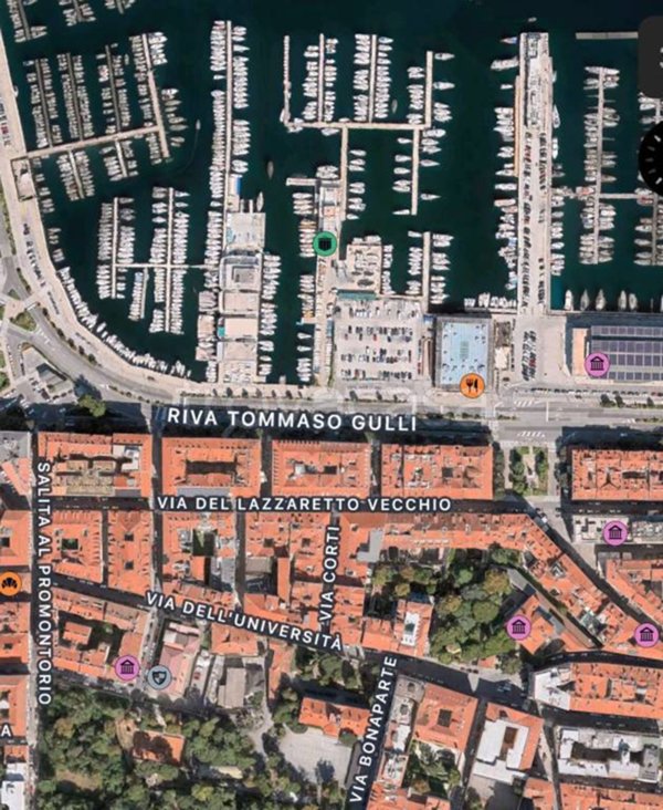 negozio in affitto a Trieste in zona Città Vecchia