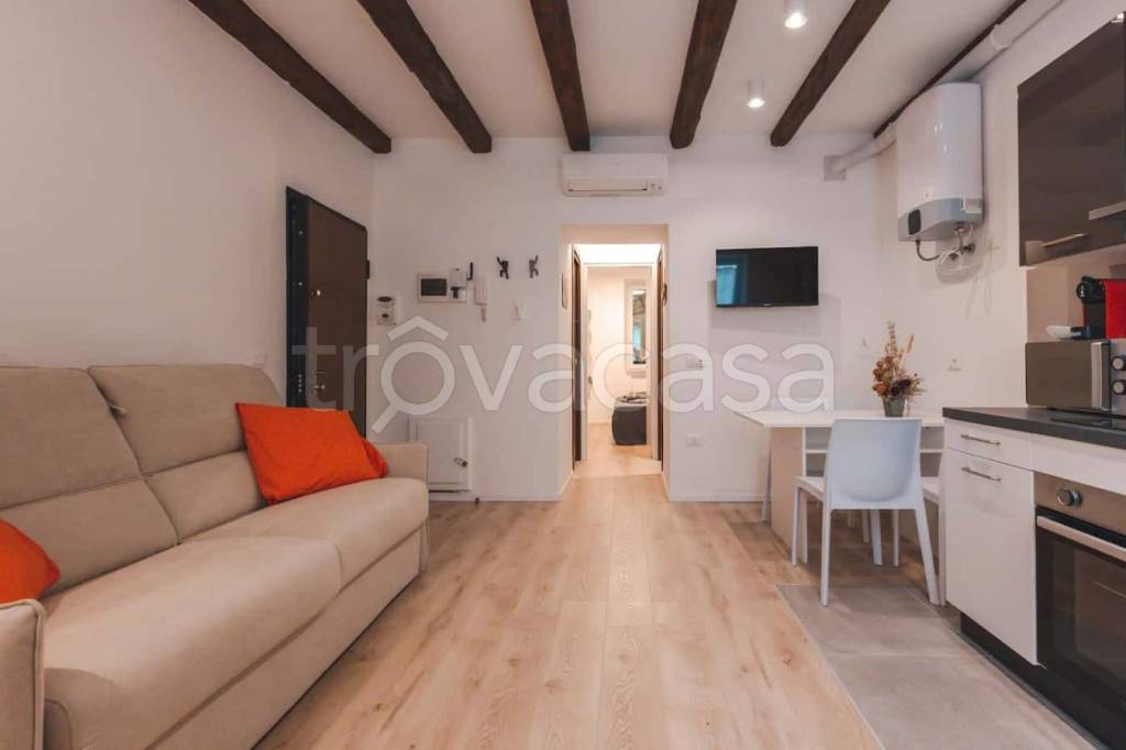 appartamento in affitto a Trieste in zona Roiano