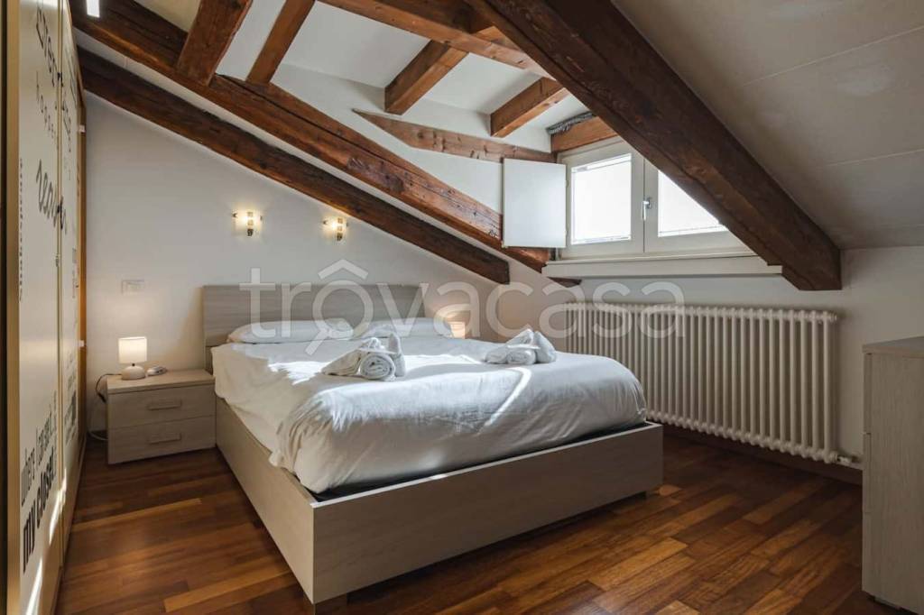 appartamento in affitto a Trieste in zona Borgo Teresiano