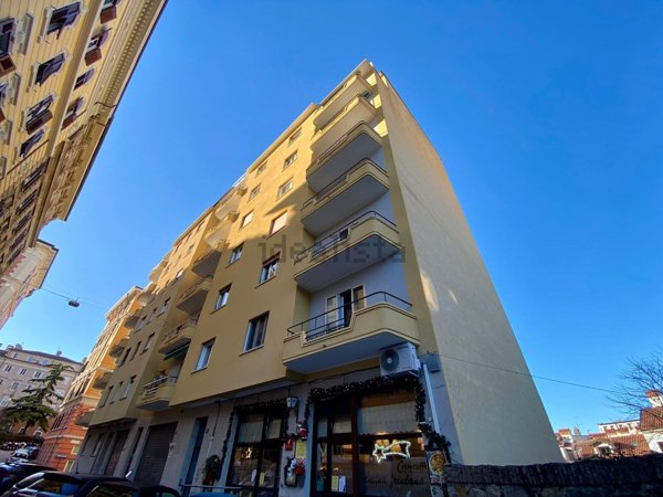 appartamento in affitto a Trieste in zona Città Vecchia