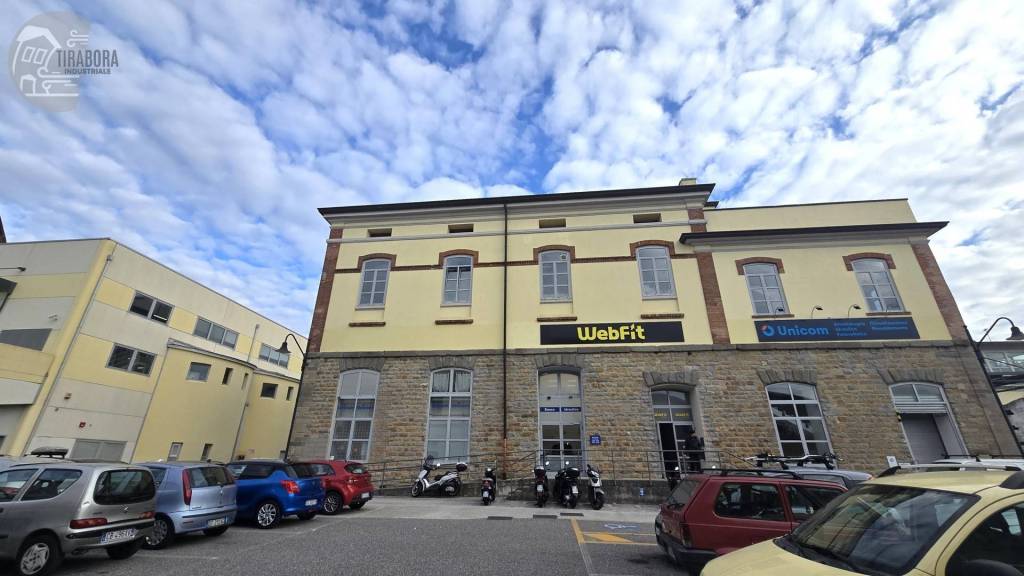 locale commerciale in affitto a Trieste in zona Chiarbola