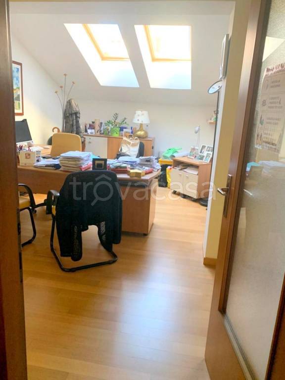 ufficio in affitto a Trieste in zona Borgo Teresiano