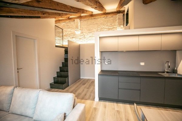 appartamento in affitto a Trieste in zona Città Vecchia