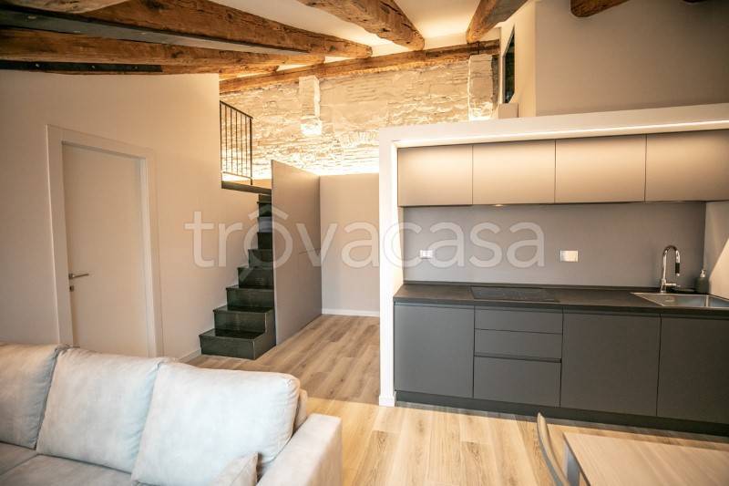 appartamento in affitto a Trieste in zona Città Vecchia