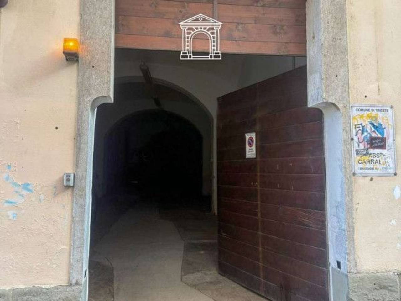 negozio in affitto a Trieste in zona Città Vecchia