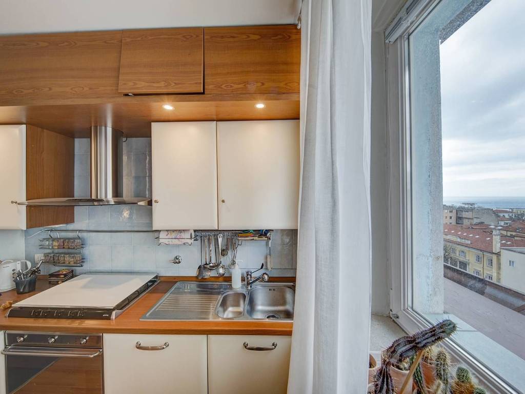 appartamento in affitto a Trieste in zona San Vito