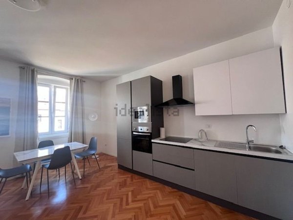 appartamento in affitto a Trieste in zona Città Nuova
