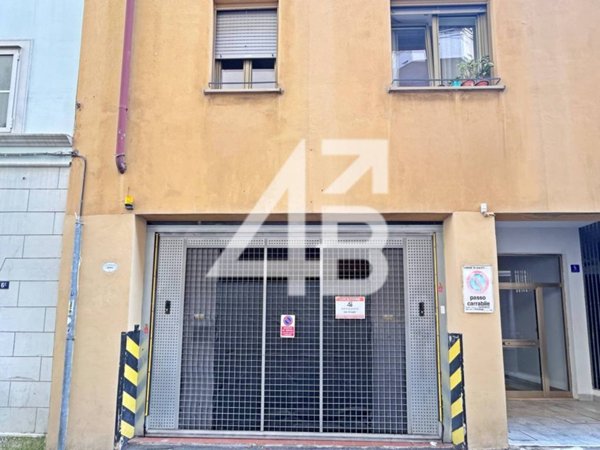 locale commerciale in affitto a Trieste