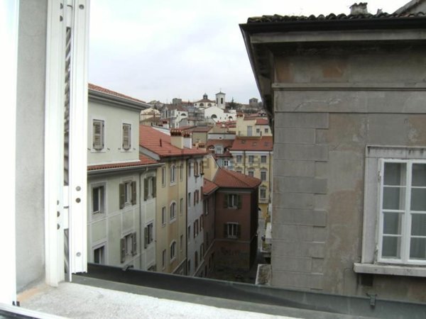 appartamento in affitto a Trieste in zona Cavana