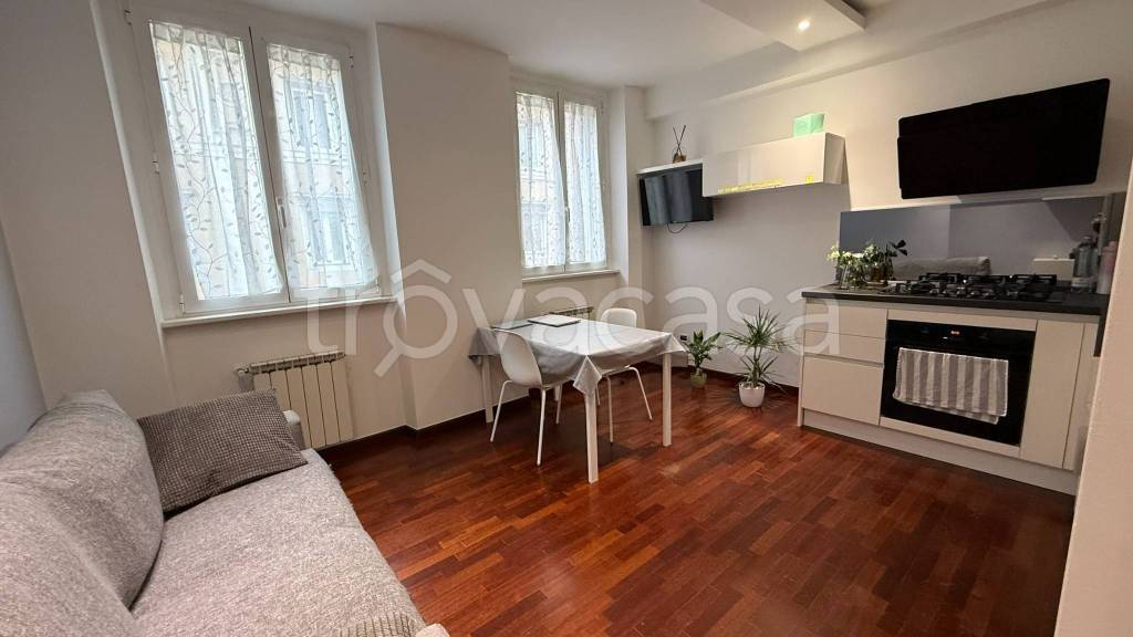 appartamento in affitto a Trieste in zona Borgo Teresiano