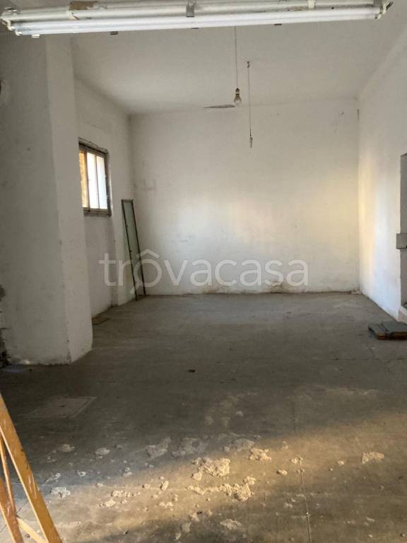 locale commerciale in affitto a Trieste