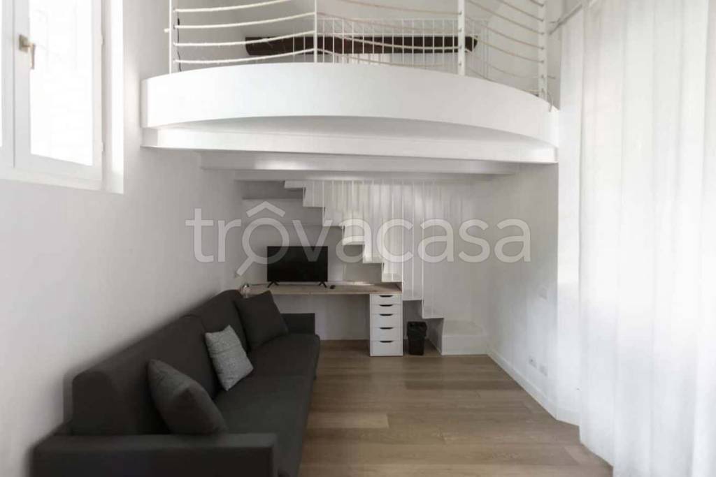 appartamento in affitto a Trieste in zona Borgo Teresiano