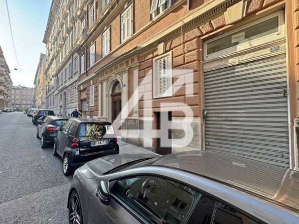 locale commerciale in affitto a Trieste