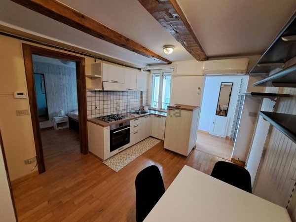 appartamento in affitto a Trieste in zona Città Vecchia