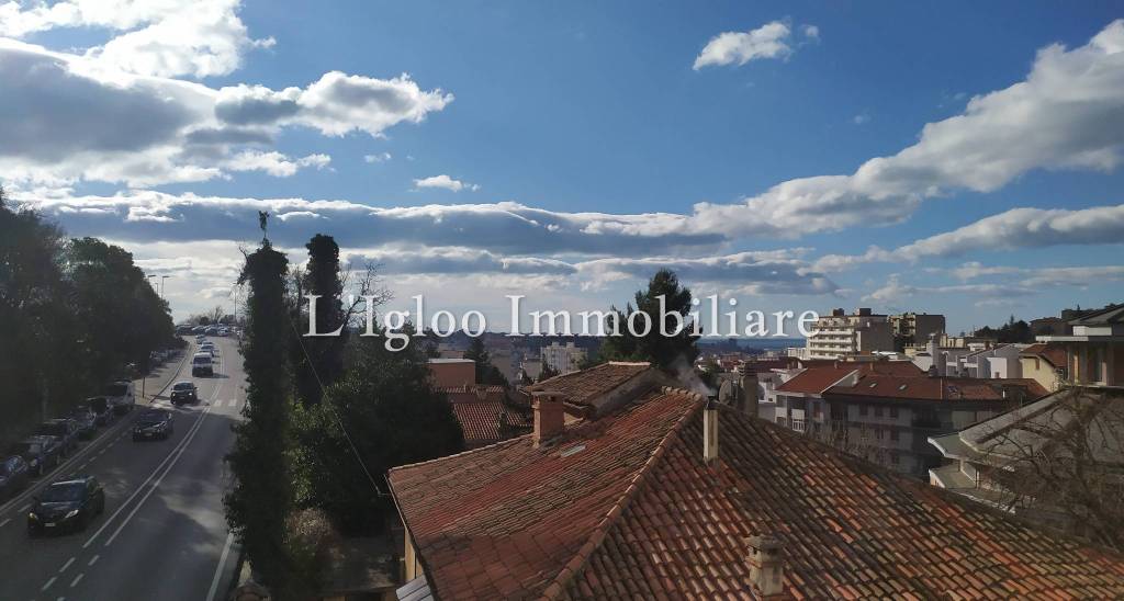 appartamento in affitto a Trieste in zona Cologna