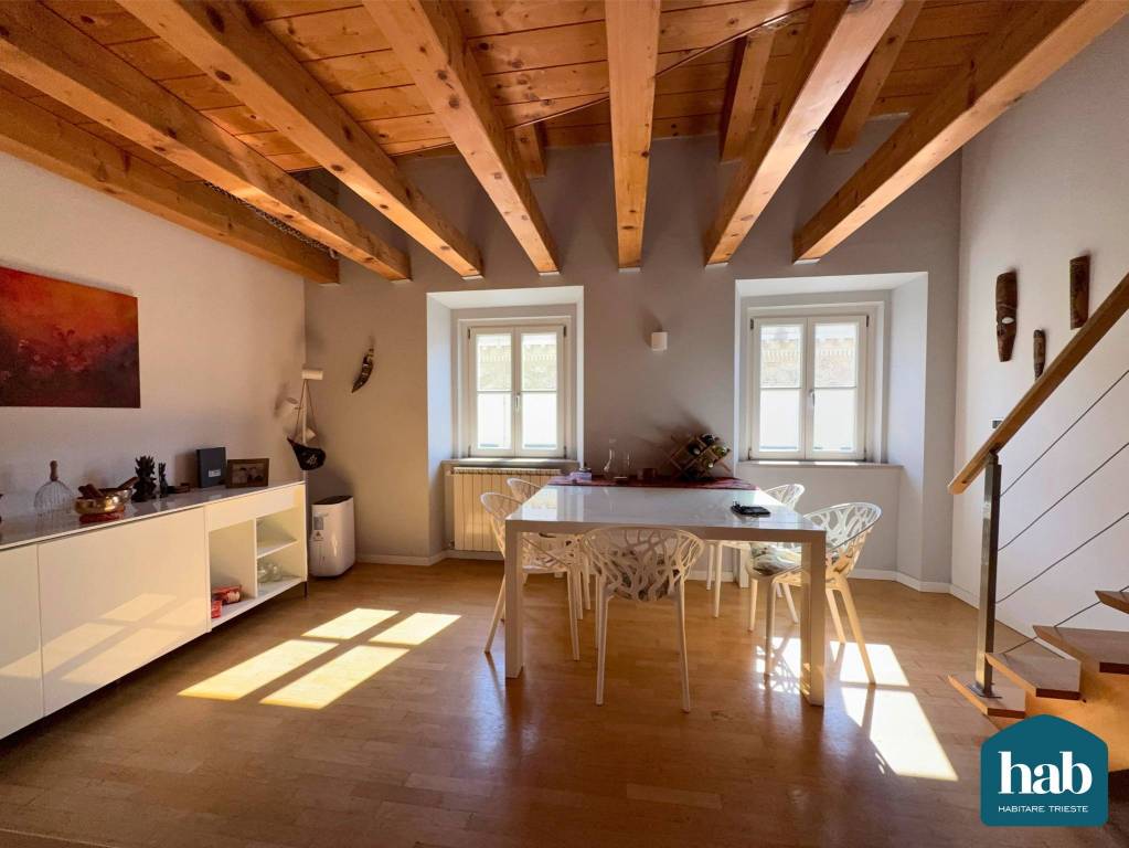 appartamento in affitto a Trieste in zona Città Vecchia