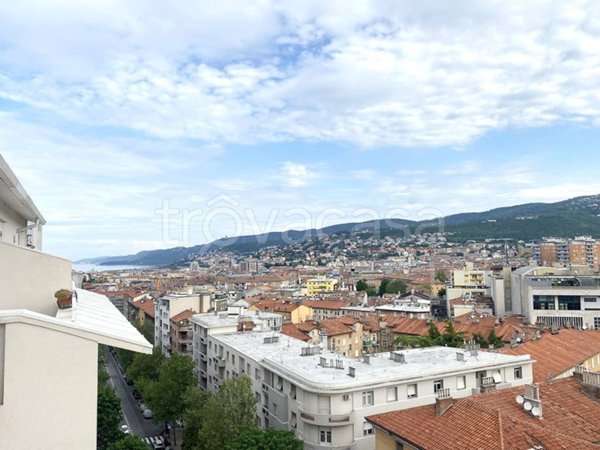appartamento in affitto a Trieste in zona San Giacomo