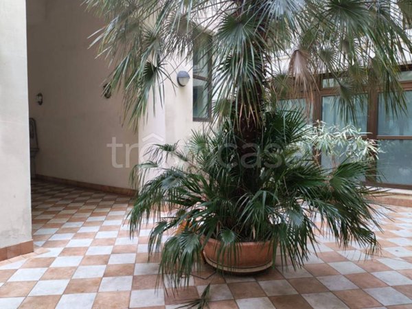 appartamento in affitto a Trieste in zona Borgo Teresiano