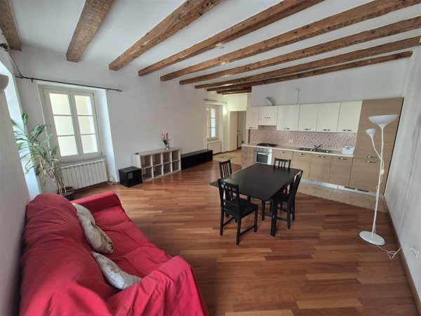 appartamento in affitto a Trieste in zona Cavana