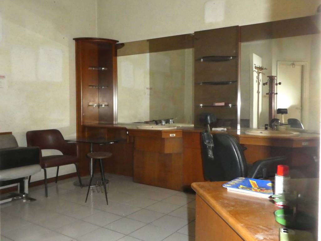 negozio in affitto a Trieste