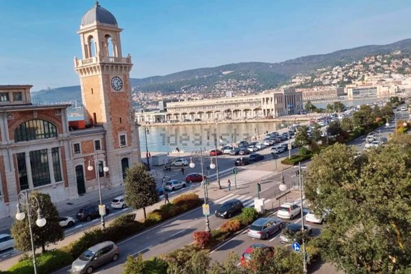 appartamento in affitto a Trieste in zona Città Vecchia