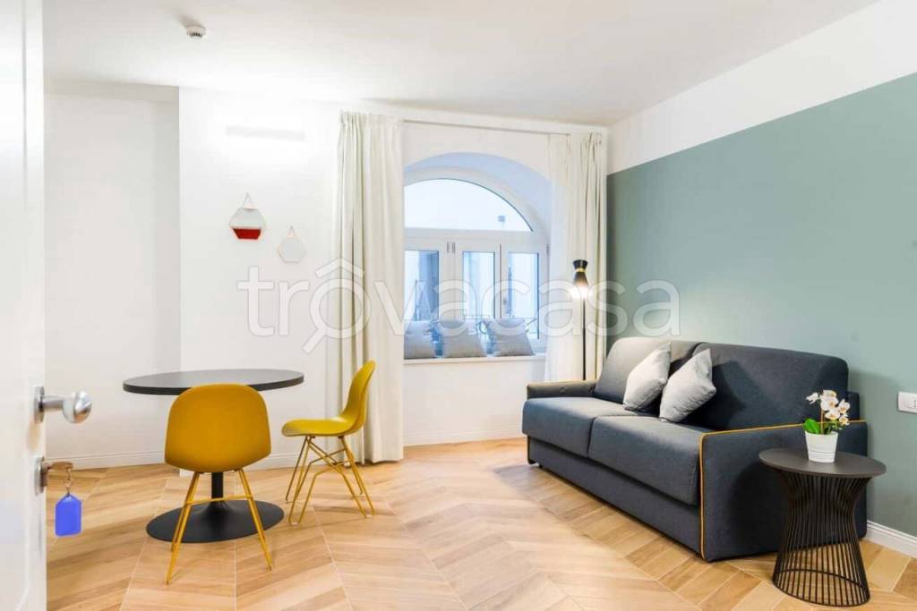 appartamento in affitto a Trieste in zona Borgo Teresiano