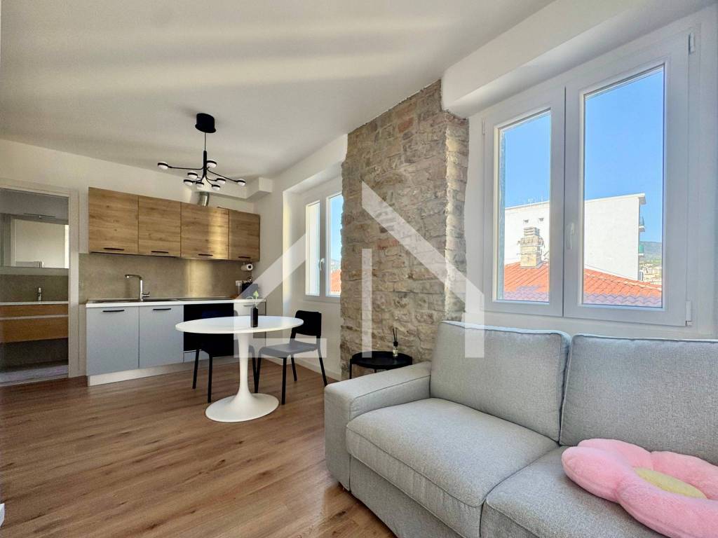 appartamento in affitto a Trieste in zona San Giacomo