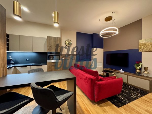 appartamento in affitto a Trieste in zona Città Nuova