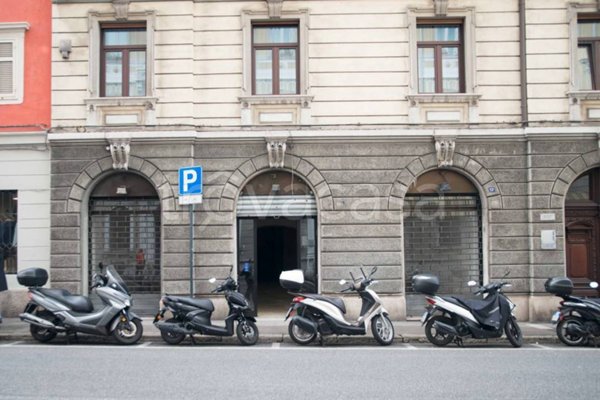 negozio in affitto a Trieste in zona Borgo Teresiano