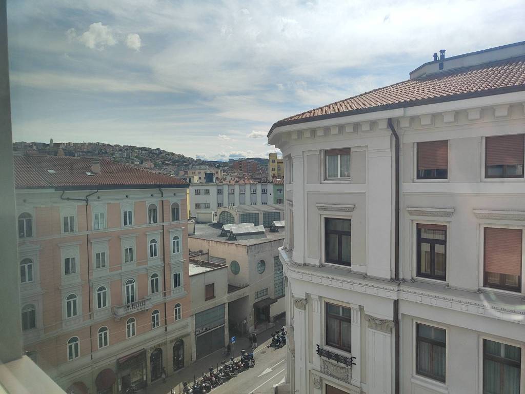 ufficio in affitto a Trieste