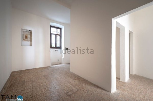 locale commerciale in affitto a Trieste