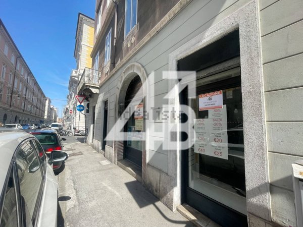 locale commerciale in affitto a Trieste in zona Città Nuova