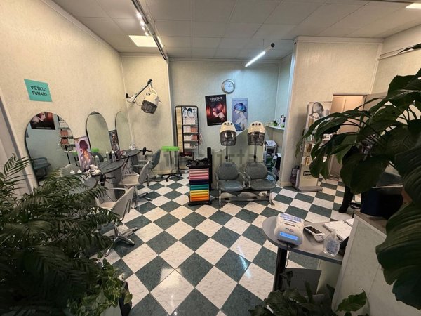 locale commerciale in affitto a Trieste