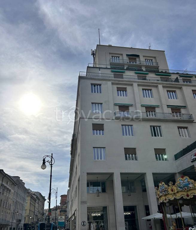 appartamento in affitto a Trieste in zona Città Vecchia
