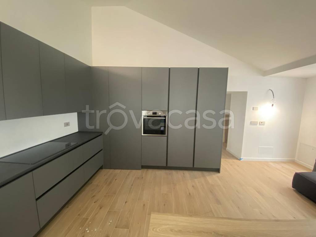 appartamento in affitto a Trieste in zona Città Vecchia
