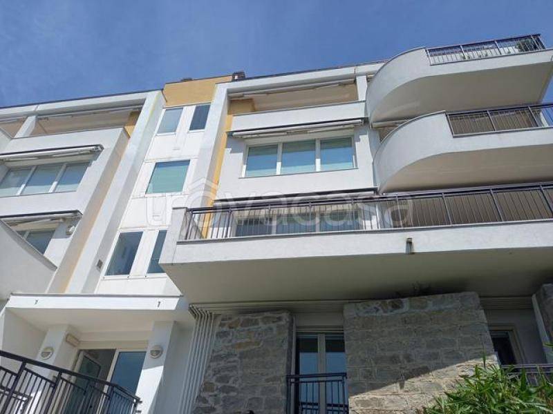 appartamento in affitto a Trieste in zona Barcola