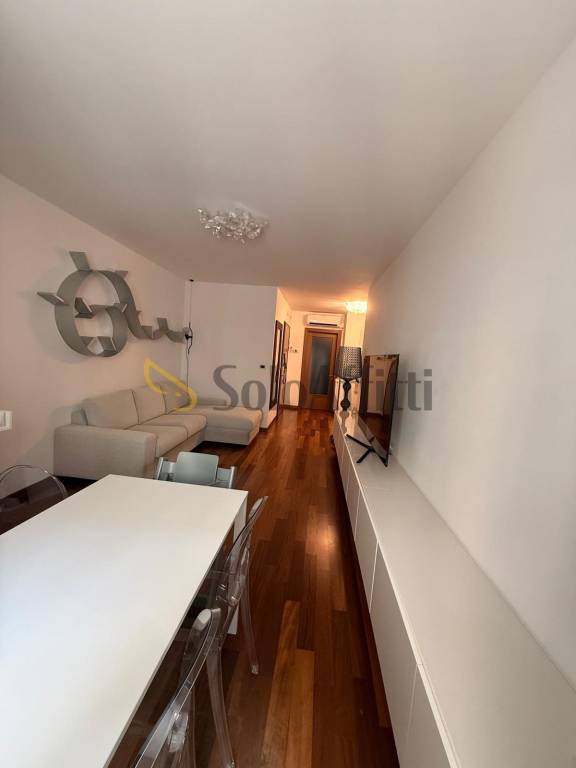 appartamento in affitto a Trieste in zona Borgo Teresiano